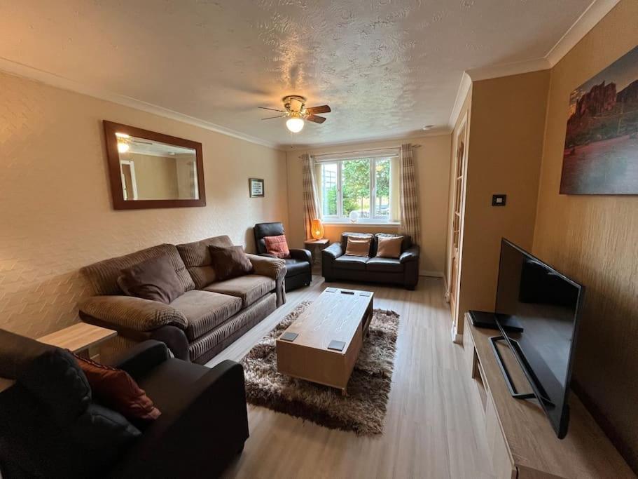 Spacious Home Near Glasgow Green Bagian luar foto
