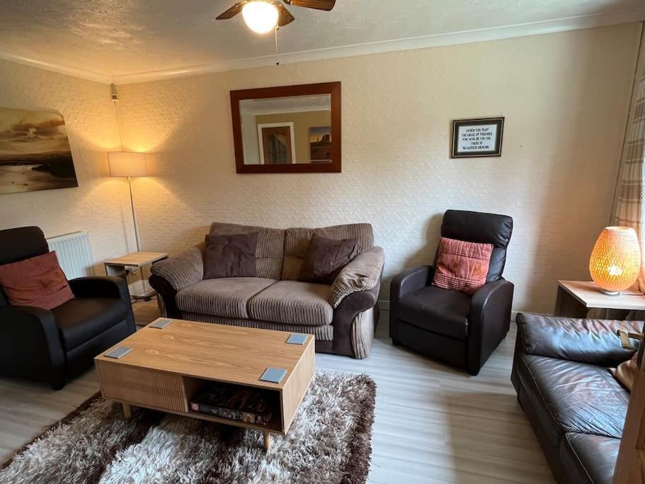 Spacious Home Near Glasgow Green Bagian luar foto